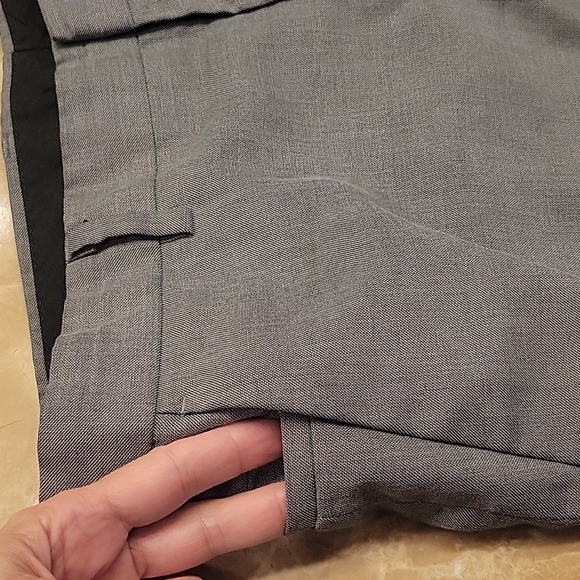 Hagar Men's Gray Twill Dress Slacks, 33x32 - Picture 5 of 16